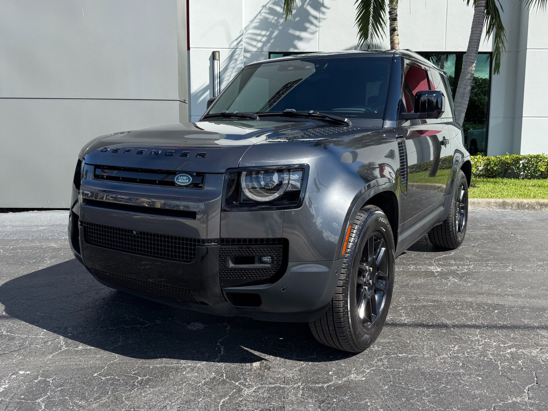 Used 2023 Land Rover Defender 90 S image 4