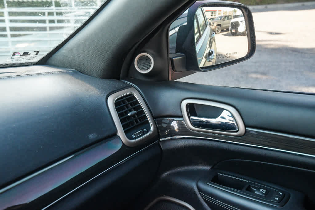 Used 2017 Jeep Grand Cherokee Overland RWD image 22