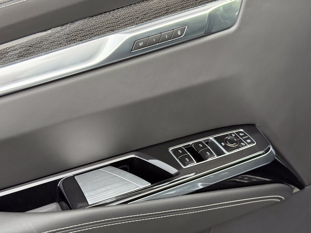 New 2026 Cadillac Escalade V AWD/4WD image 17