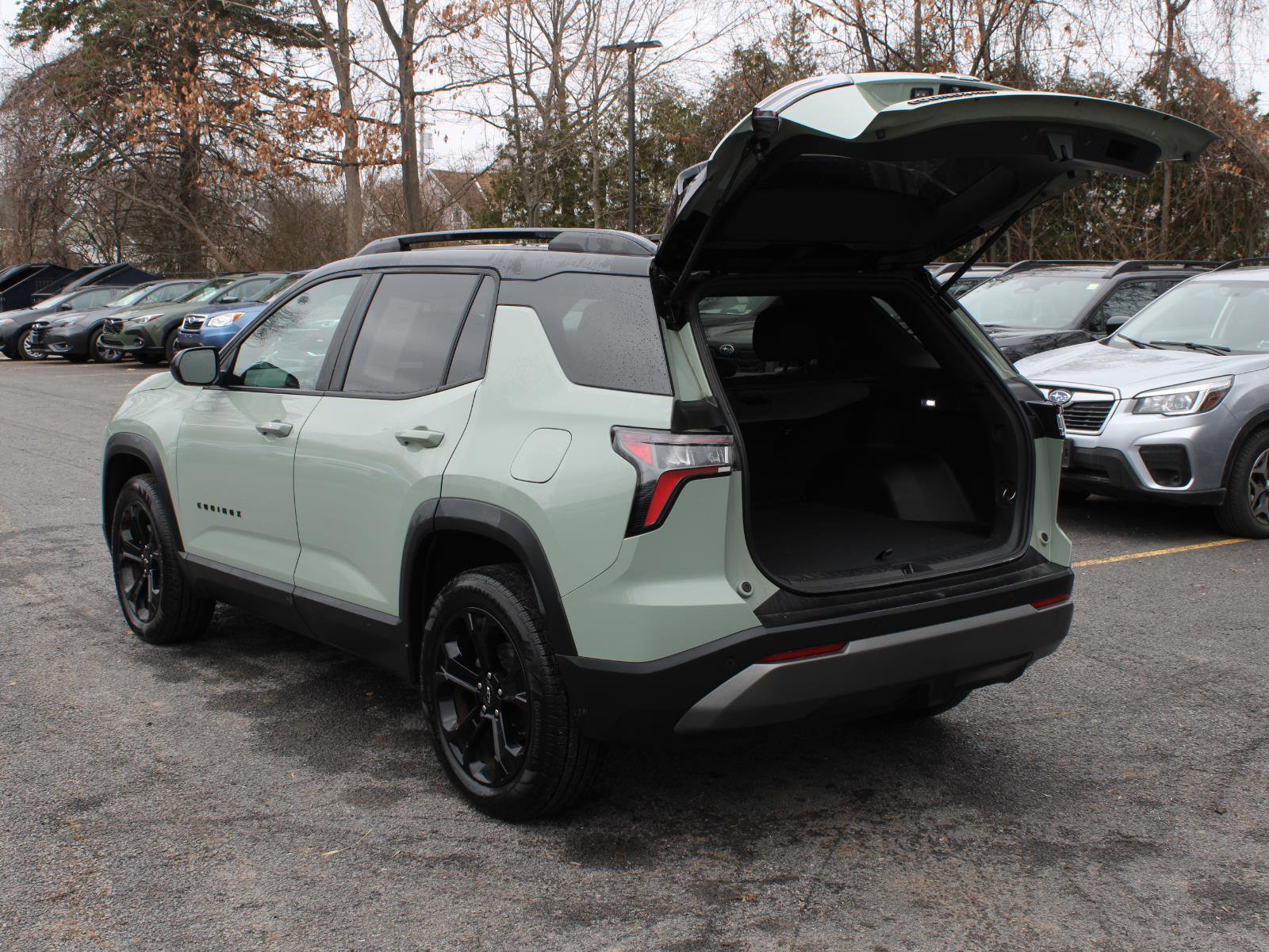 Used 2025 Chevrolet Equinox LT w/ Midnight Edition image 7