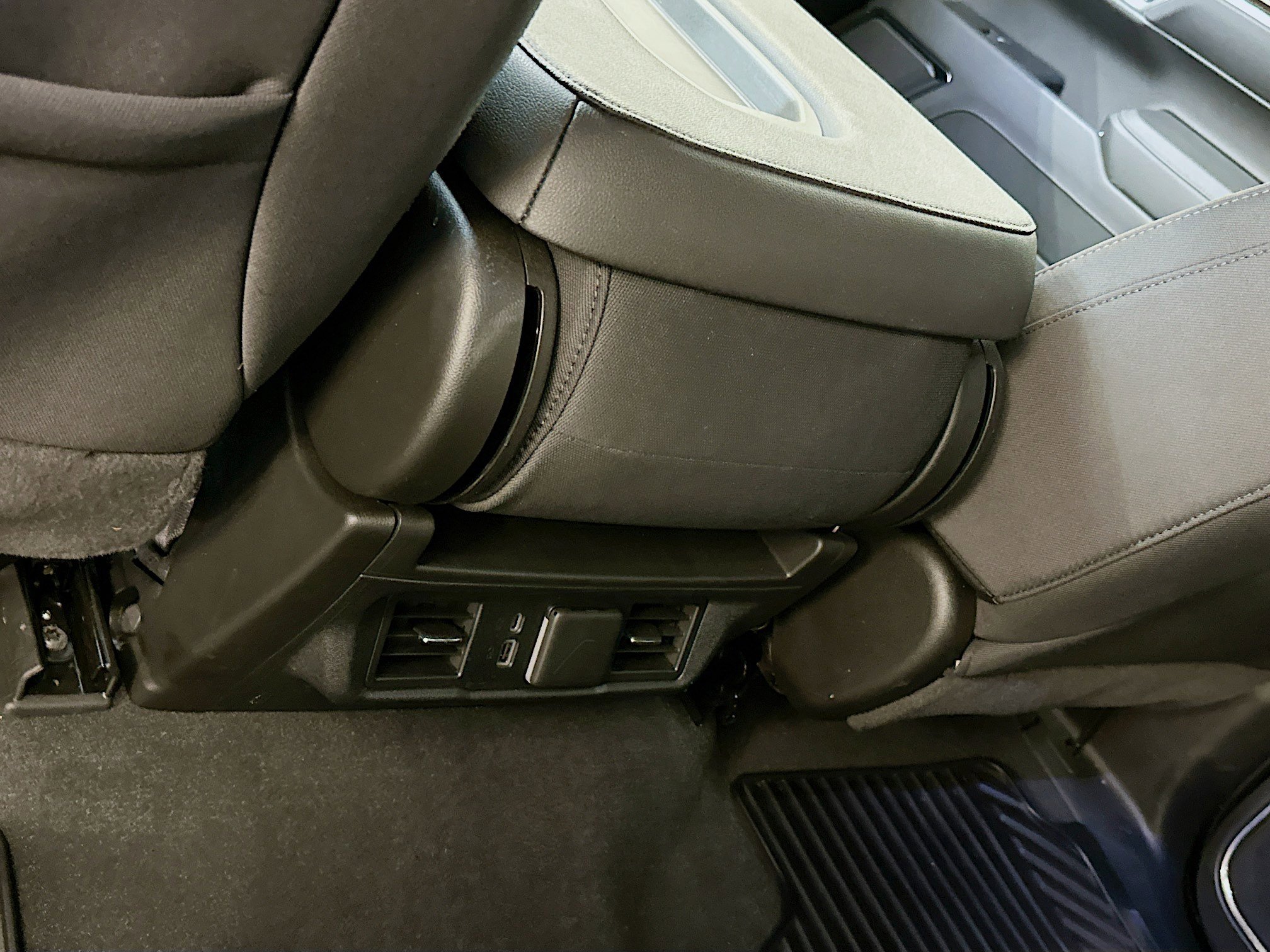 Used 2024 GMC Sierra 1500 Elevation image 28