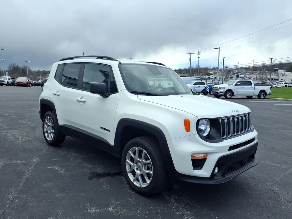 Used 2022 Jeep Renegade Latitude AWD/4WD image 7