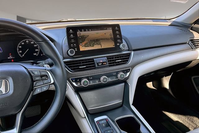 Used 2019 Honda Accord Touring image 6