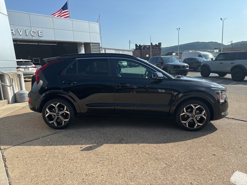New 2025 Kia Niro EX Touring image 8