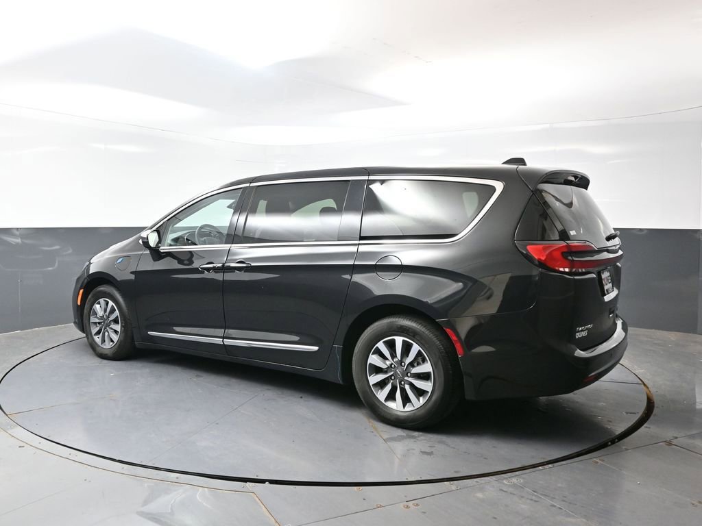 Used 2023 Chrysler Pacifica Limited FWD image 12
