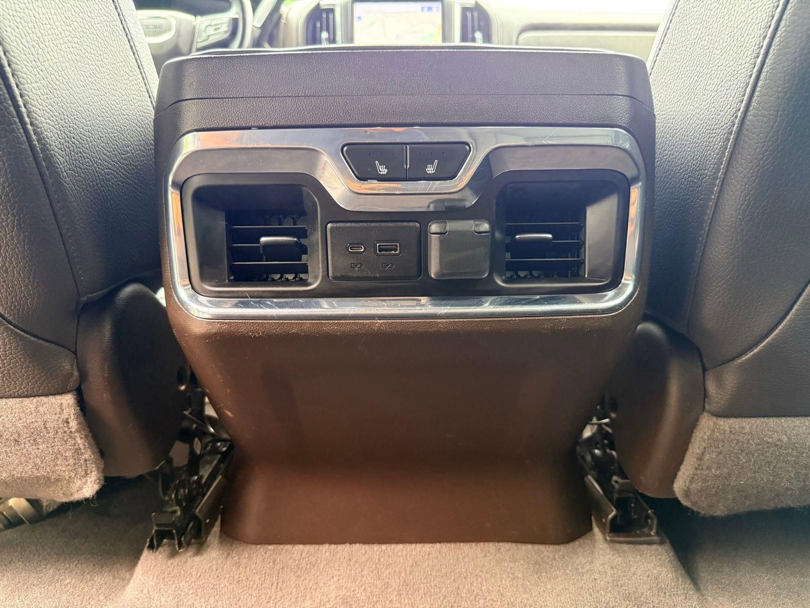 Used 2020 GMC Sierra 3500 Denali w/ Denali Ultimate Package AWD/4WD image 36