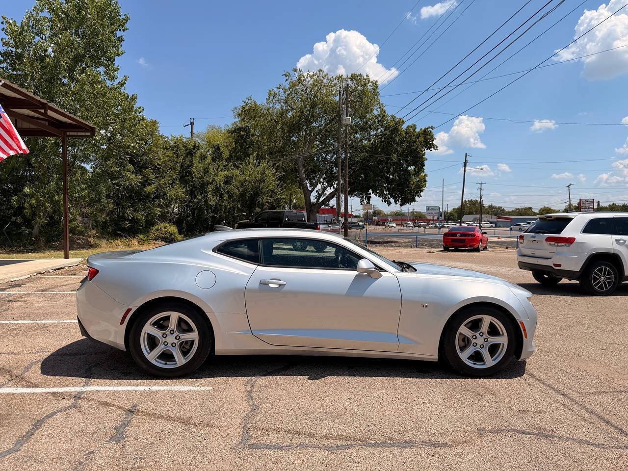 Used 2016 Chevrolet Camaro LT RWD image 5