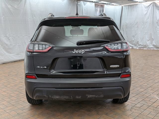 Used 2019 Jeep Cherokee Latitude Plus w/ Cold Weather Group AWD/4WD image 6