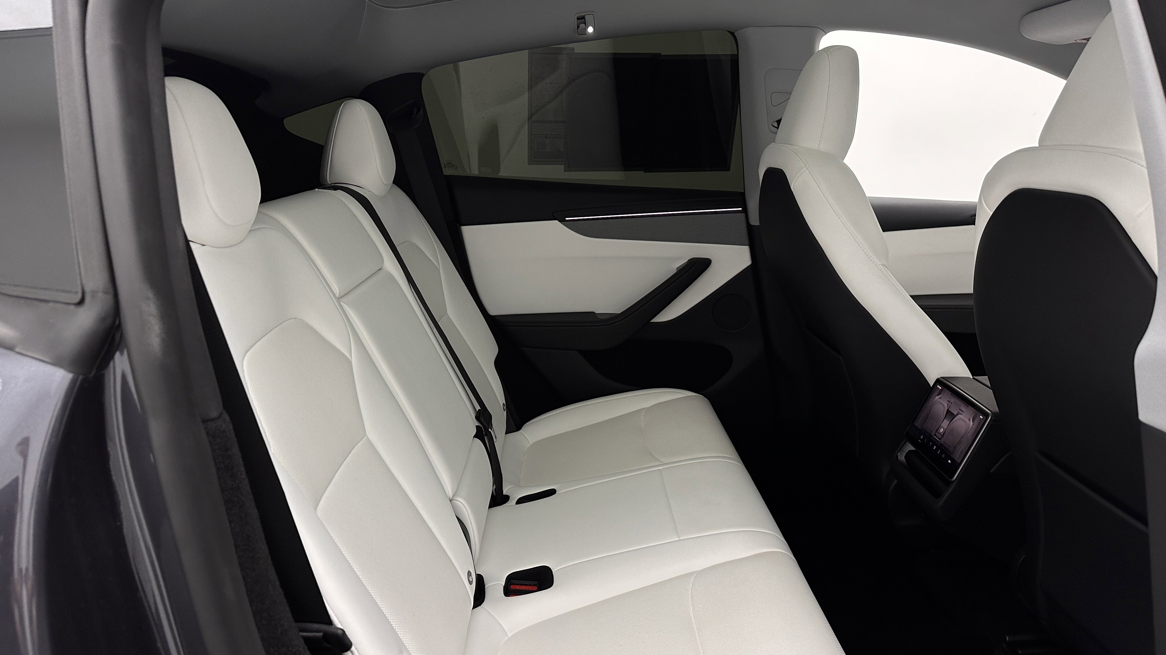 Used 2026 Tesla Model Y Long Range image 35