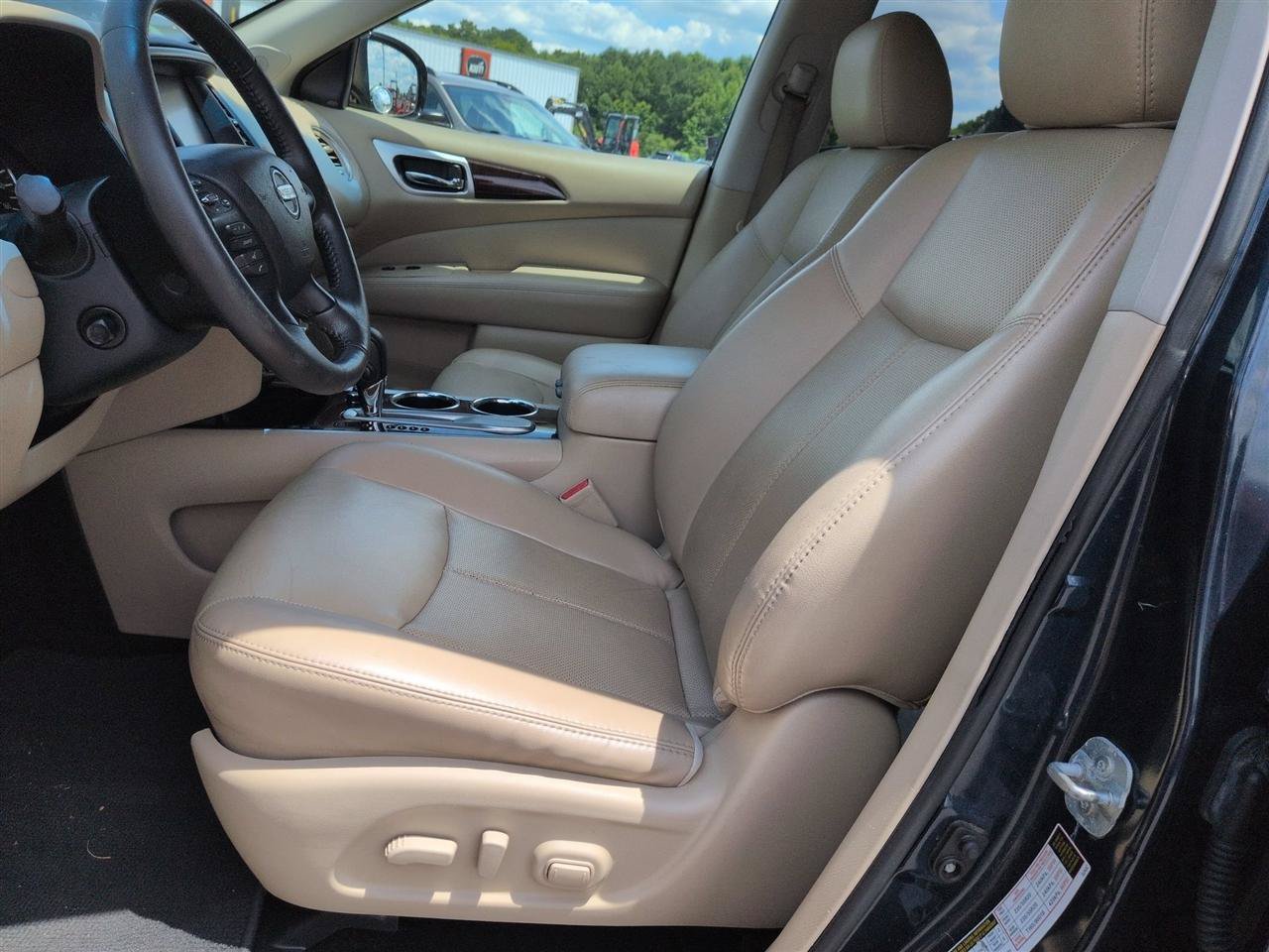 Used 2016 Nissan Pathfinder Platinum FWD image 15