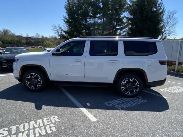 New 2023 Jeep Wagoneer Series III w/ Preferred Equipment Group image 4