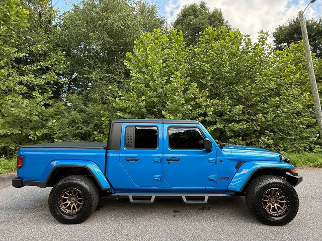 Used 2024 Jeep Gladiator Sport AWD/4WD image 5