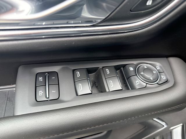 Used 2024 Chevrolet Tahoe High Country w/ Premium Package image 13