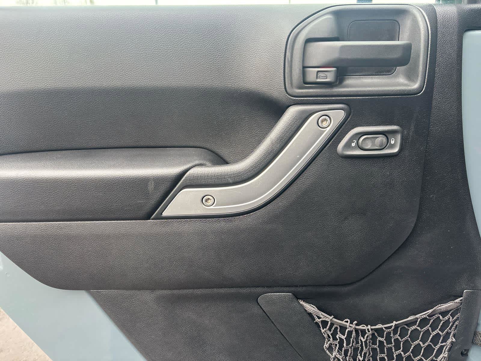 Used 2015 Jeep Wrangler Rubicon w/ Dual Top Group image 17