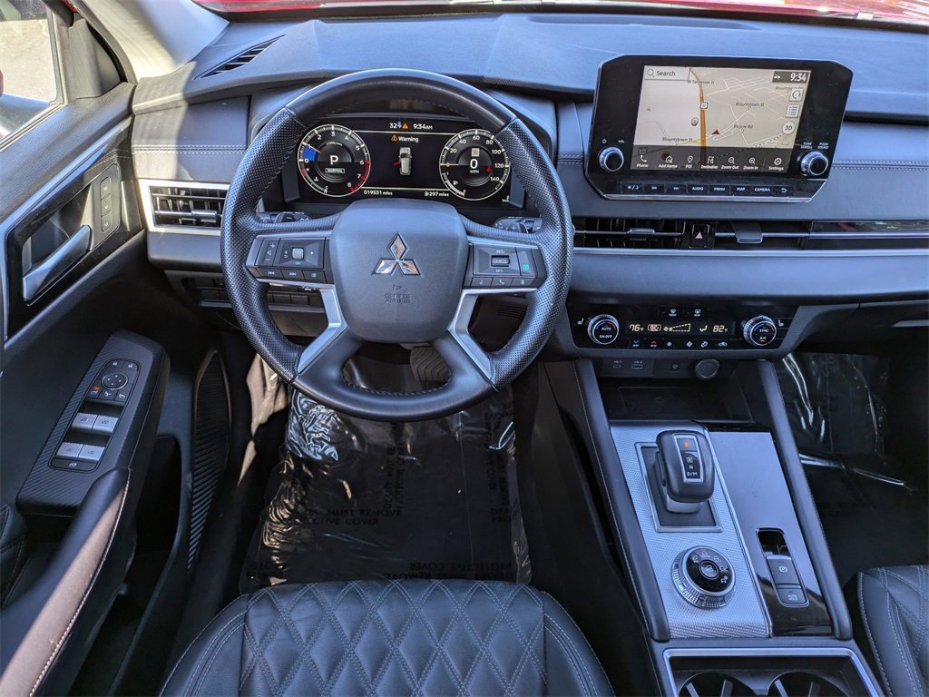 Used 2024 Mitsubishi Outlander SEL image 18