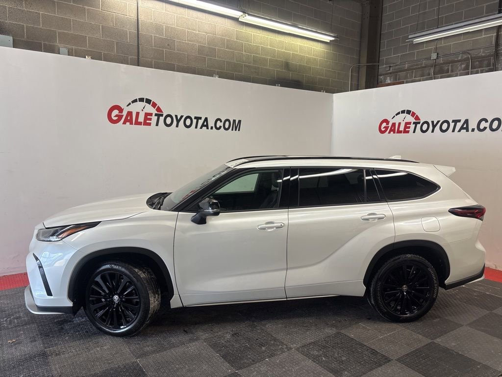 Used 2024 Toyota Highlander XSE image 8