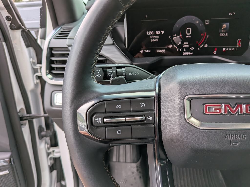 Used 2024 GMC Acadia AT4 AWD/4WD image 31