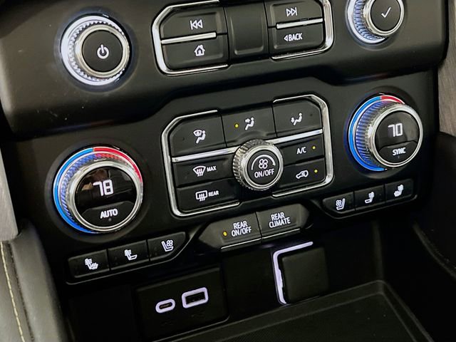 Used 2021 GMC Yukon SLT w/ SLT Luxury Package image 19