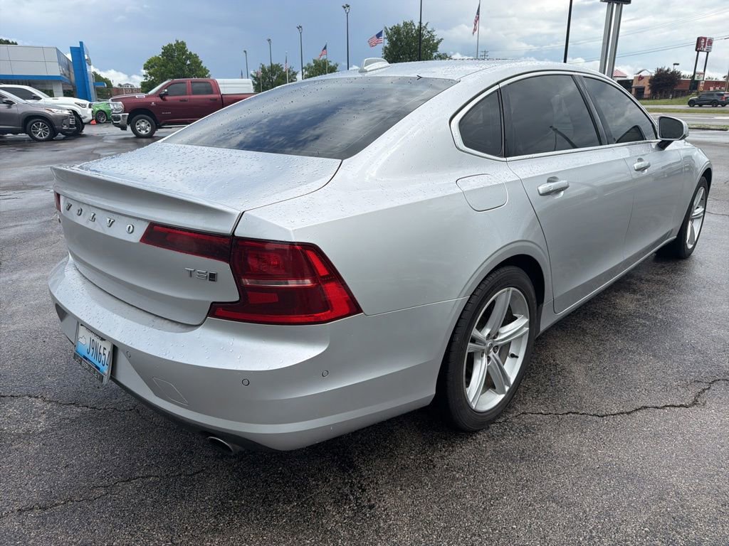 Used 2018 Volvo S90 T5 Momentum w/ Convenience Package AWD/4WD image 3