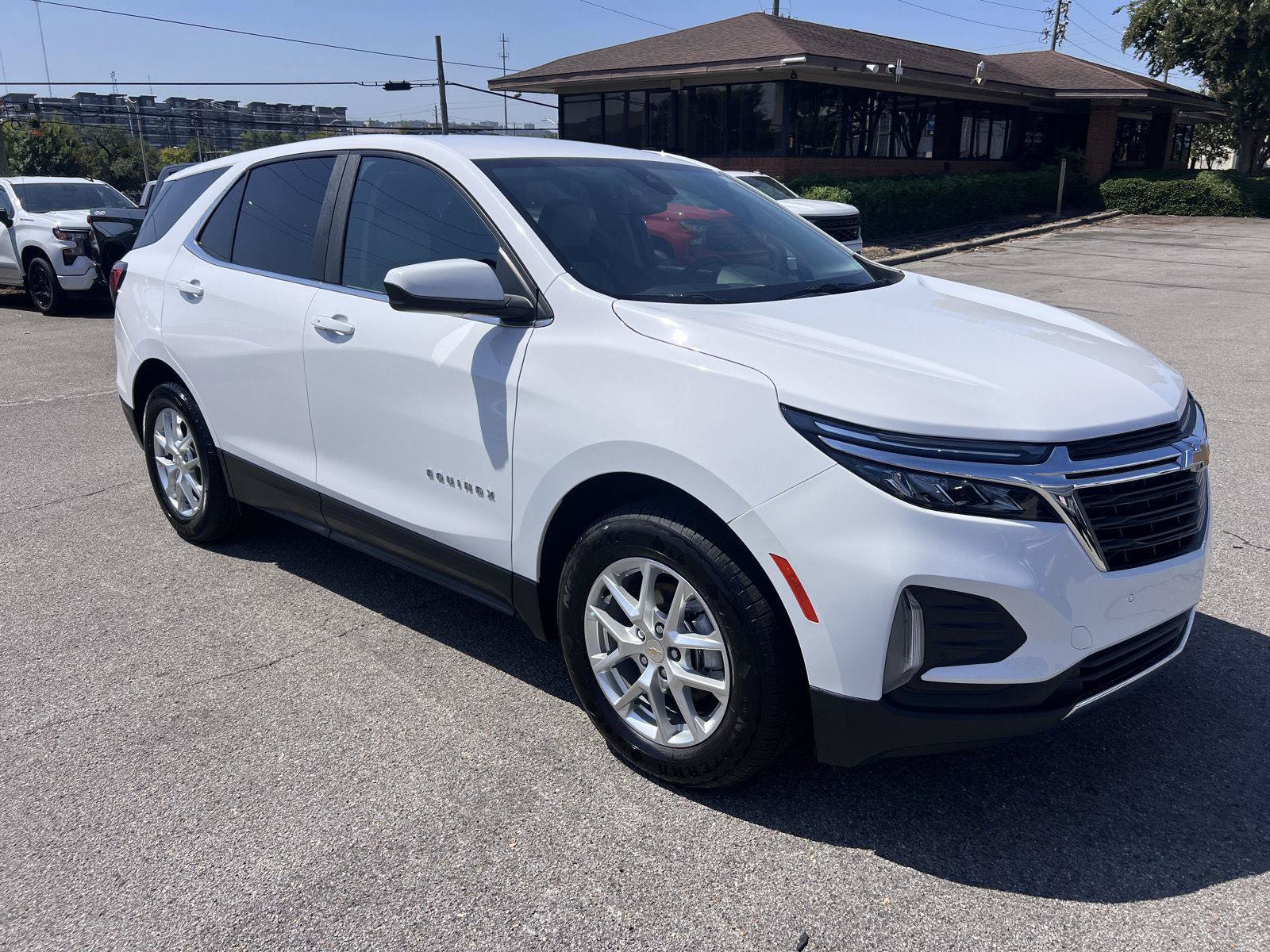Used 2024 Chevrolet Equinox LT FWD image 35