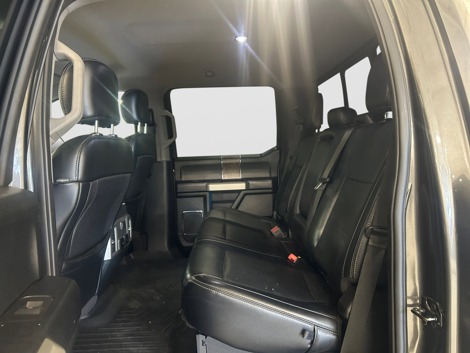 Used 2019 Ford F250 Lariat w/ Lariat Ultimate Package AWD/4WD image 11