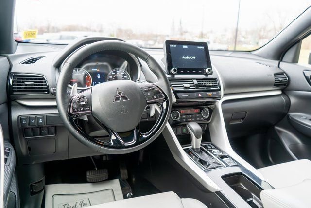 Used 2025 Mitsubishi Eclipse Cross Black Edition image 13