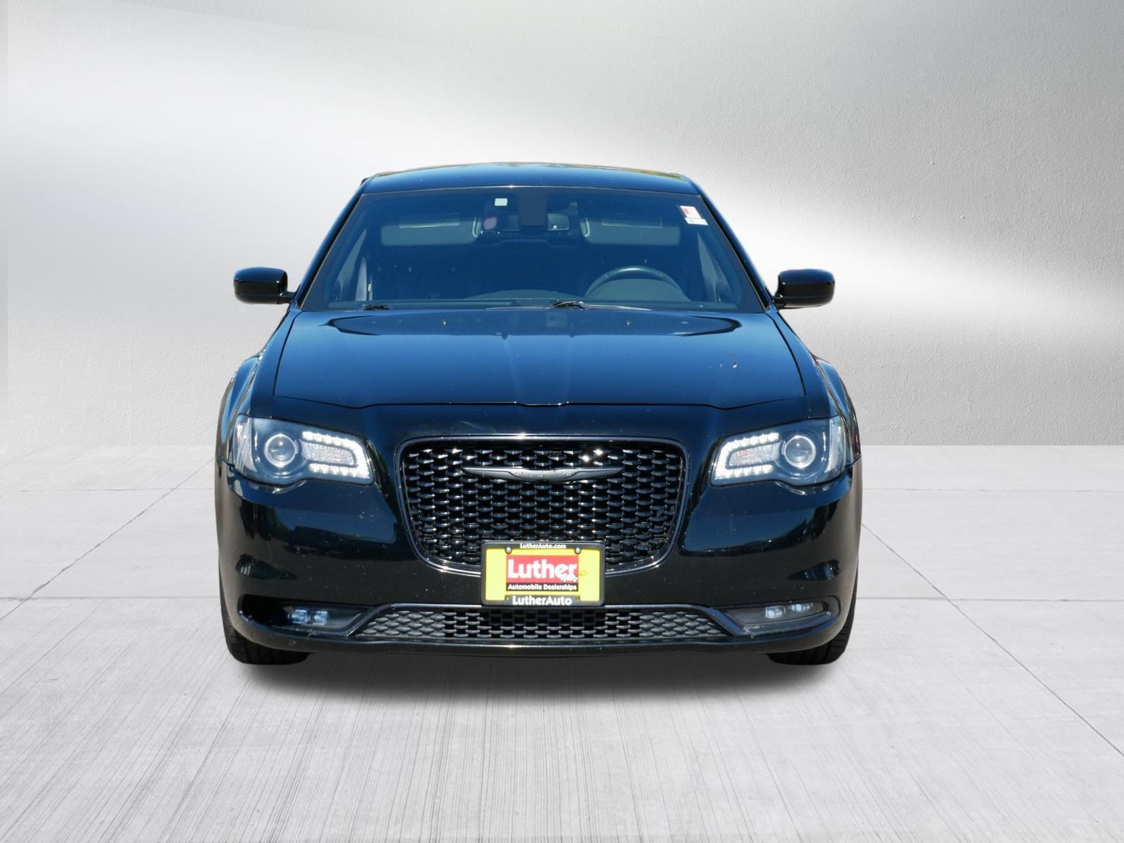 Used 2017 Chrysler 300 S AWD/4WD image 2