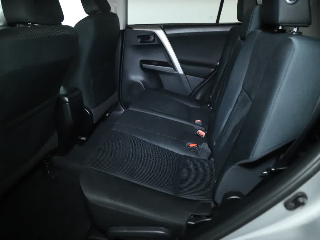 Used 2018 Toyota RAV4 LE w/ All Weather Liner Package AWD/4WD image 14