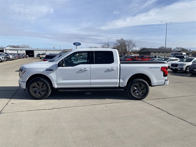 Used 2024 Ford F150 Lightning Flash image 14