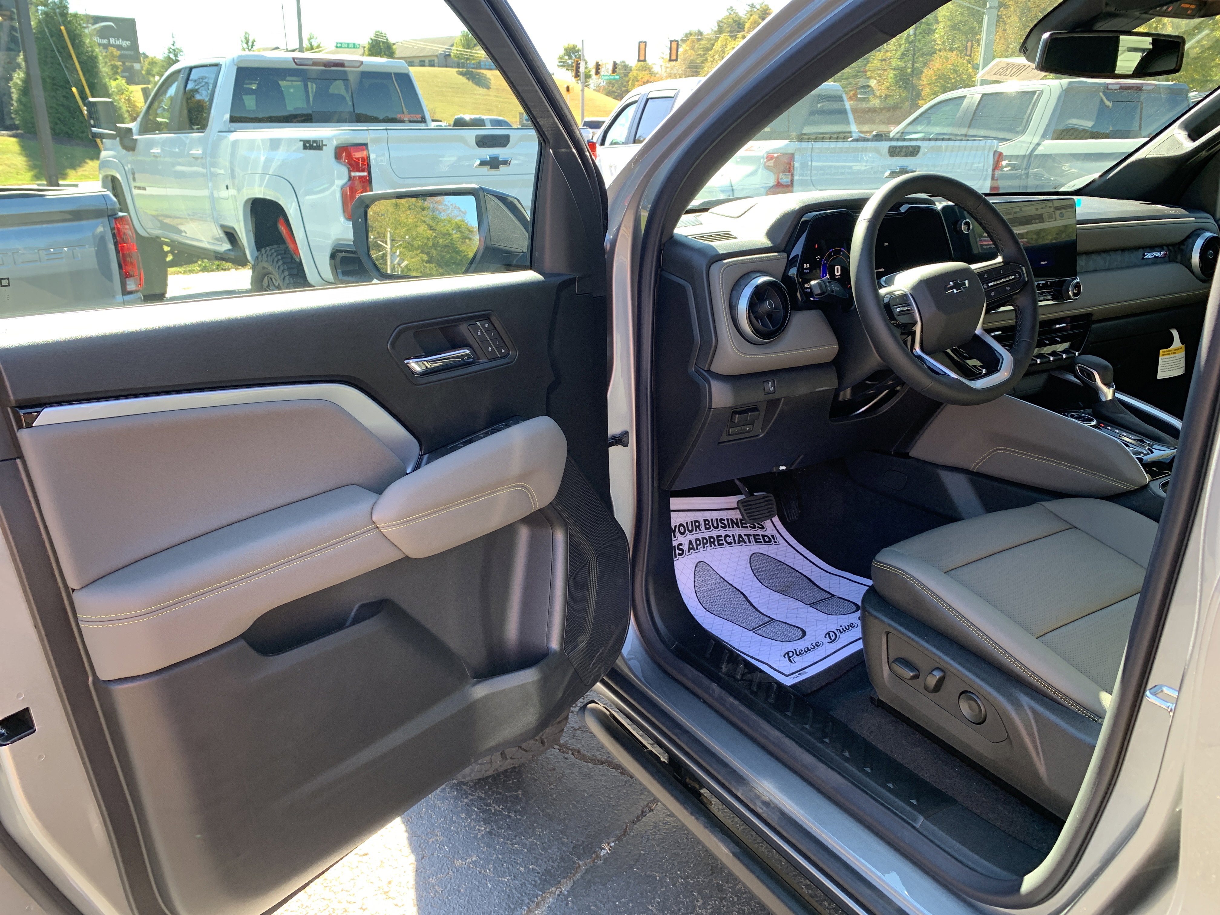 New 2026 Chevrolet Colorado ZR2 w/ Technology Package image 6