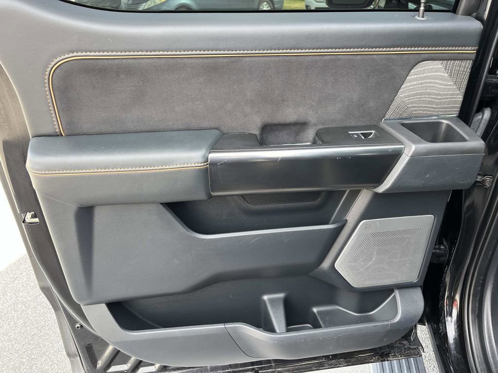 Used 2022 Ford F150 Platinum w/ Equipment Group 701A High image 16