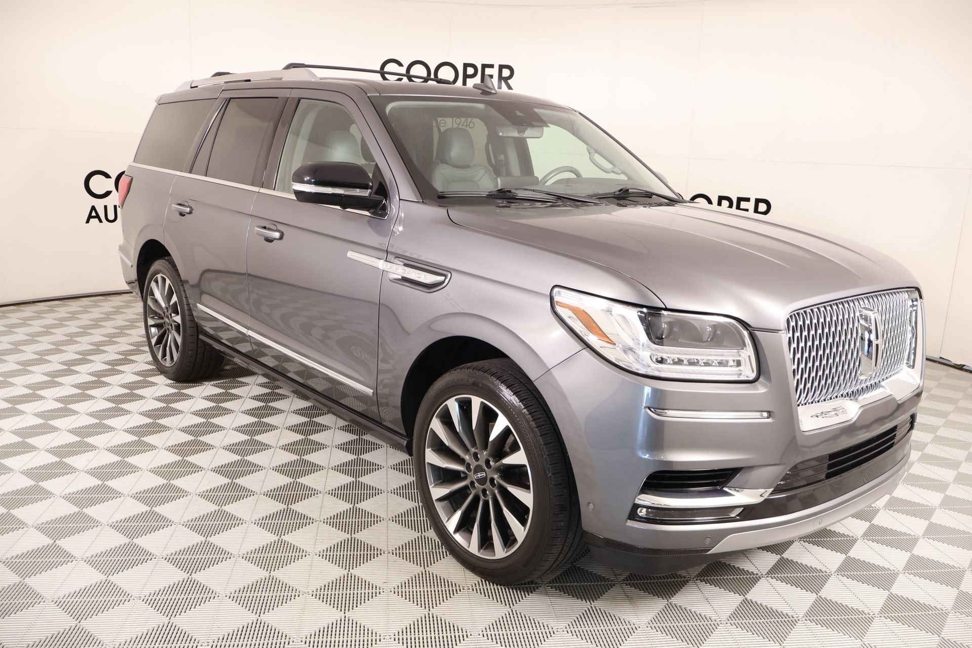 Used 2021 Lincoln Navigator Reserve w/ Luxury Package AWD/4WD image 1