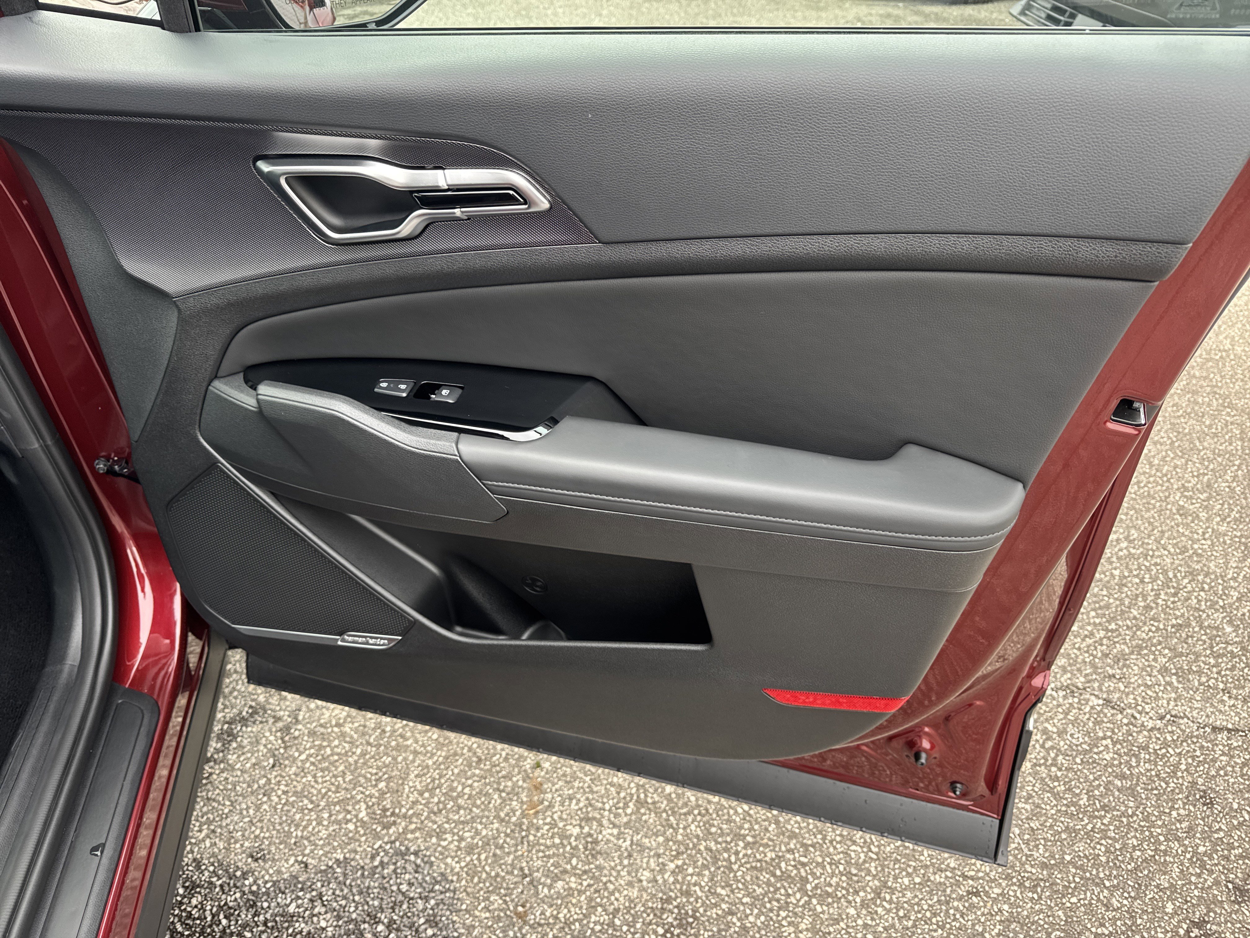 Certified 2025 Kia Sportage SX image 14