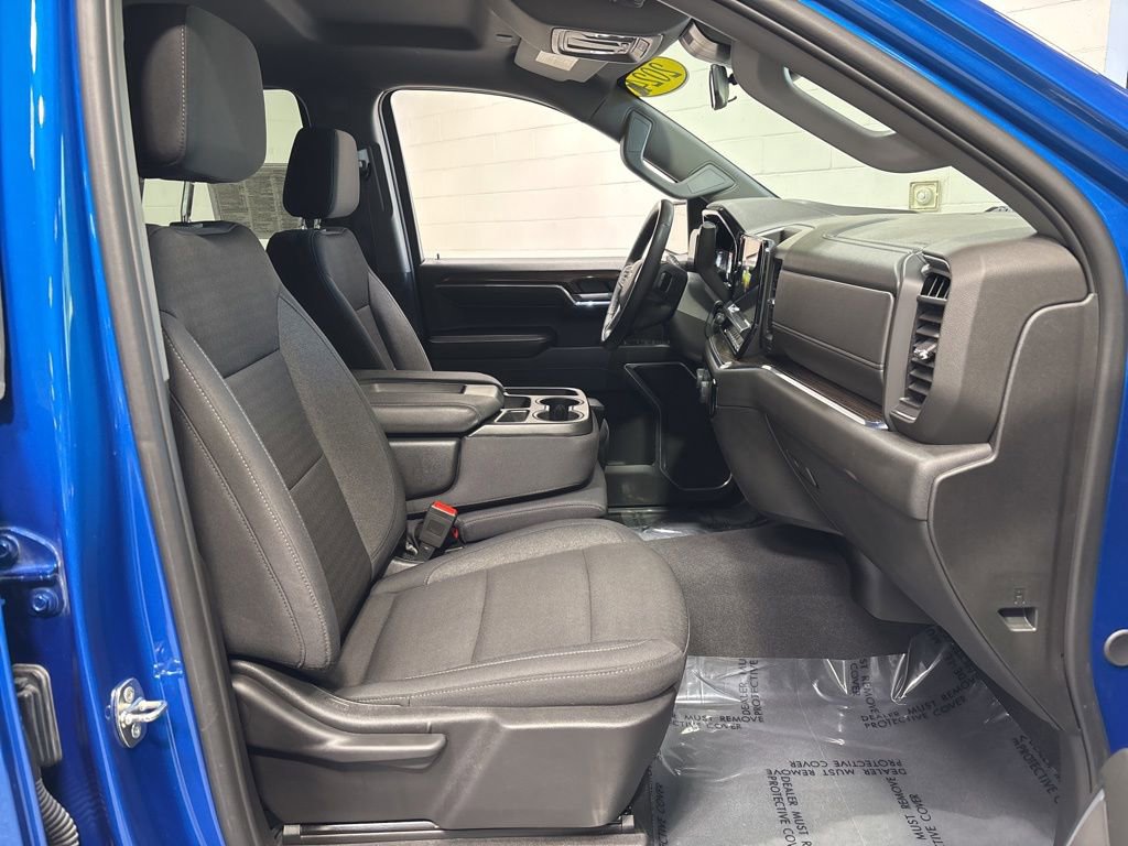 Used 2024 Chevrolet Silverado 1500 RST w/ Protection Package AWD/4WD image 10