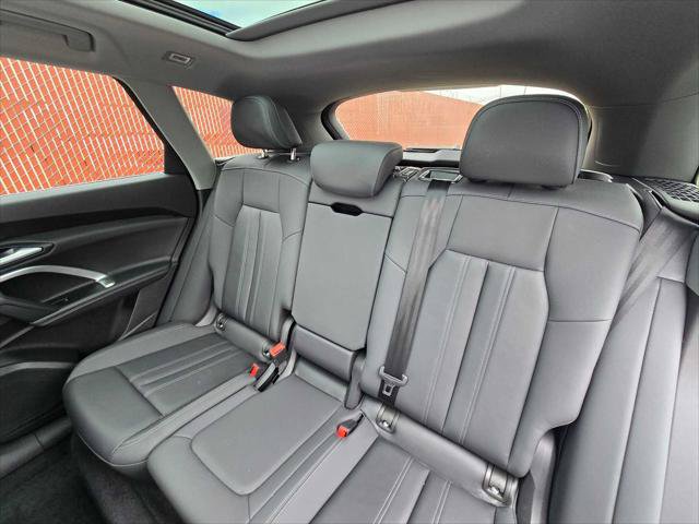 Certified 2025 Audi Q5 Premium w/ Premium Plus AWD/4WD image 17