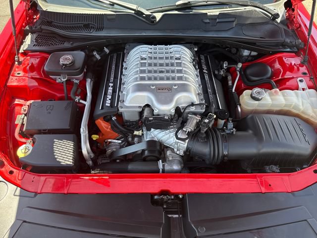 Used 2016 Dodge Challenger SRT Hellcat RWD image 18