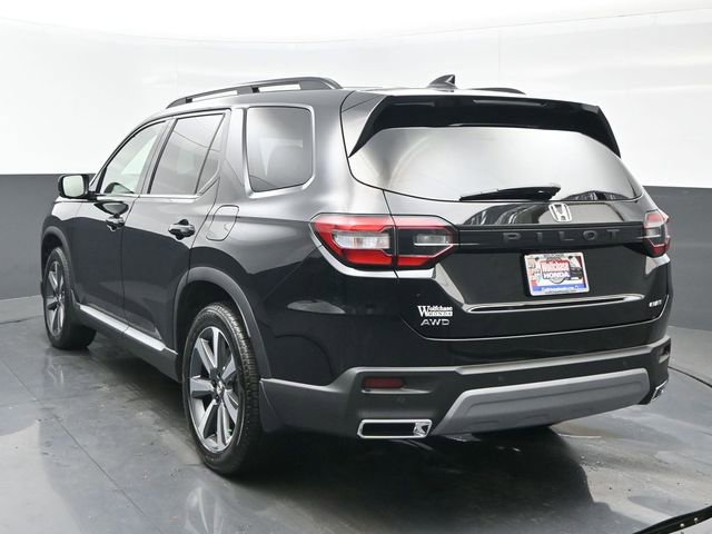 Used 2025 Honda Pilot Elite image 4