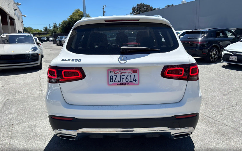 Used 2021 Mercedes-Benz GLC 300 image 4
