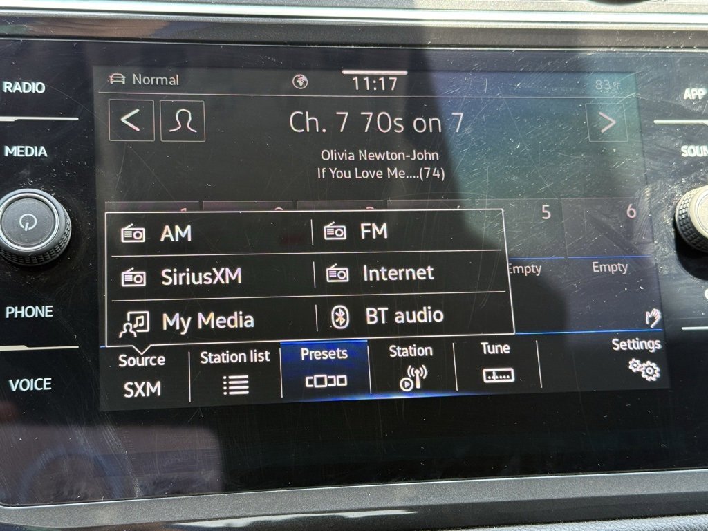 Used 2023 Volkswagen Tiguan SE image 10