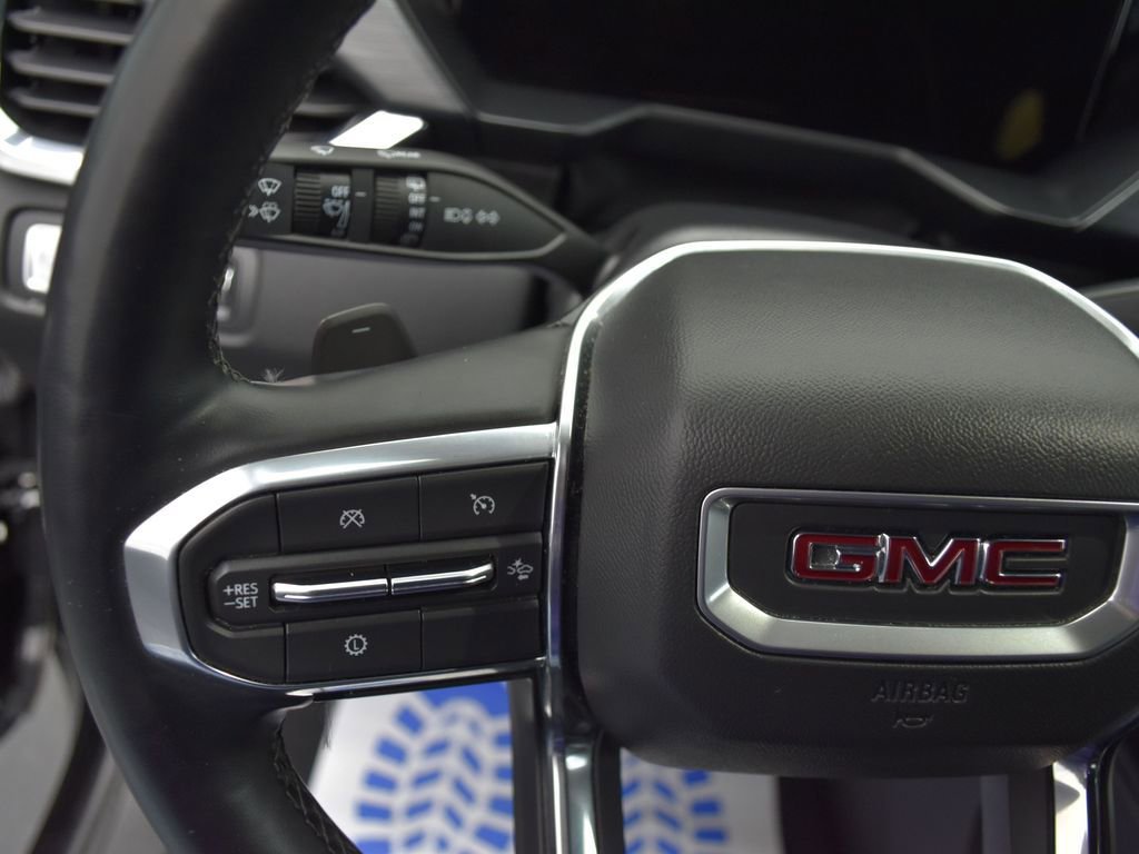 Used 2024 GMC Acadia Elevation FWD image 9