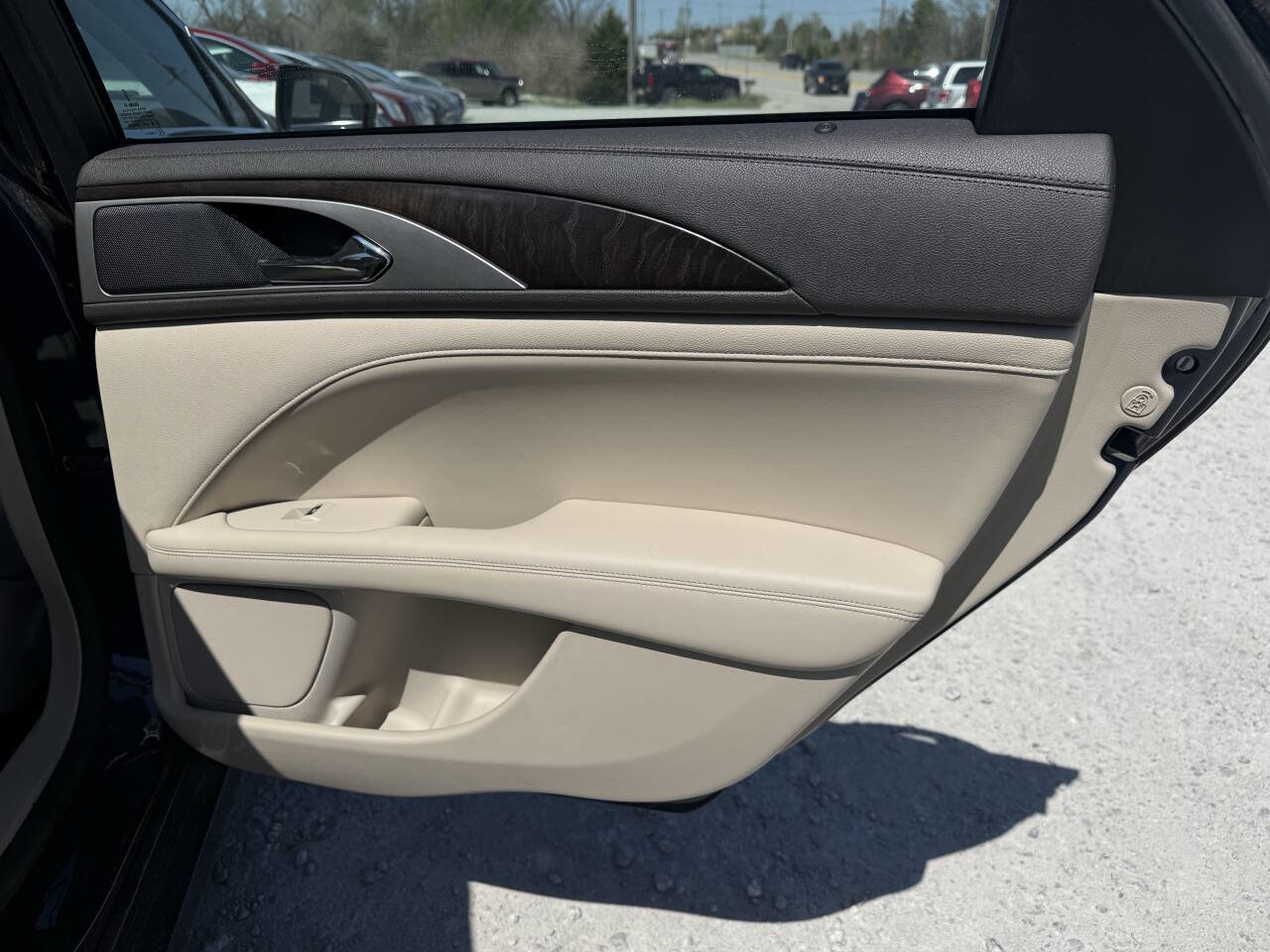 Used 2017 Lincoln MKZ Reserve FWD image 17