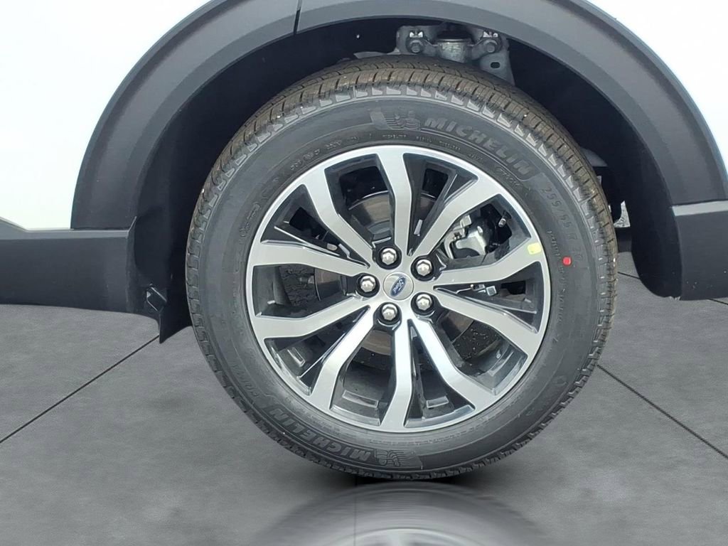 New 2026 Ford Explorer ST-Line AWD/4WD image 4
