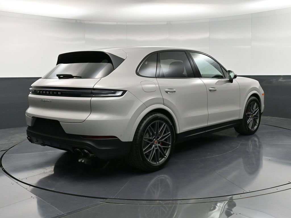 New 2026 Porsche Cayenne S image 8