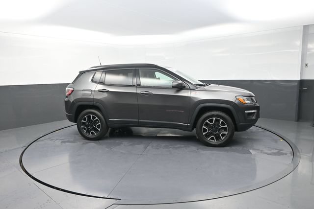 Used 2019 Jeep Compass Trailhawk AWD/4WD image 32