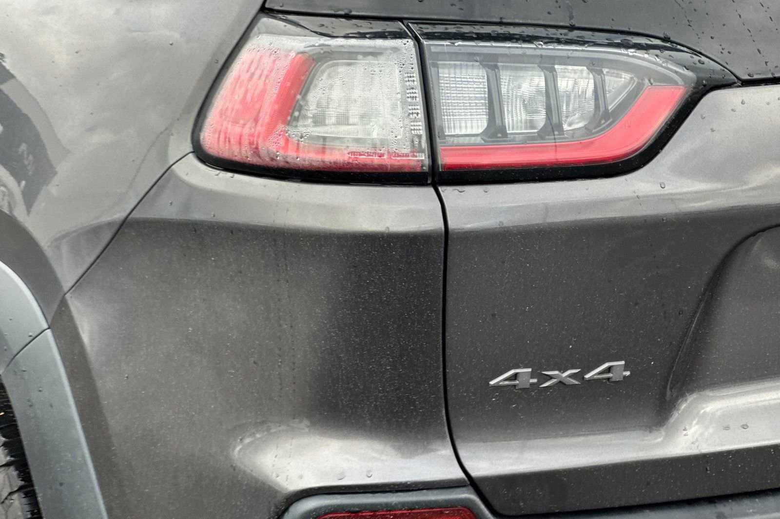 Used 2020 Jeep Cherokee Trailhawk w/ Technology Group image 25