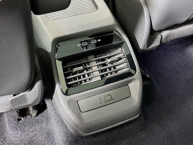 Certified 2022 Volkswagen ID.4 Pro S AWD/4WD image 29