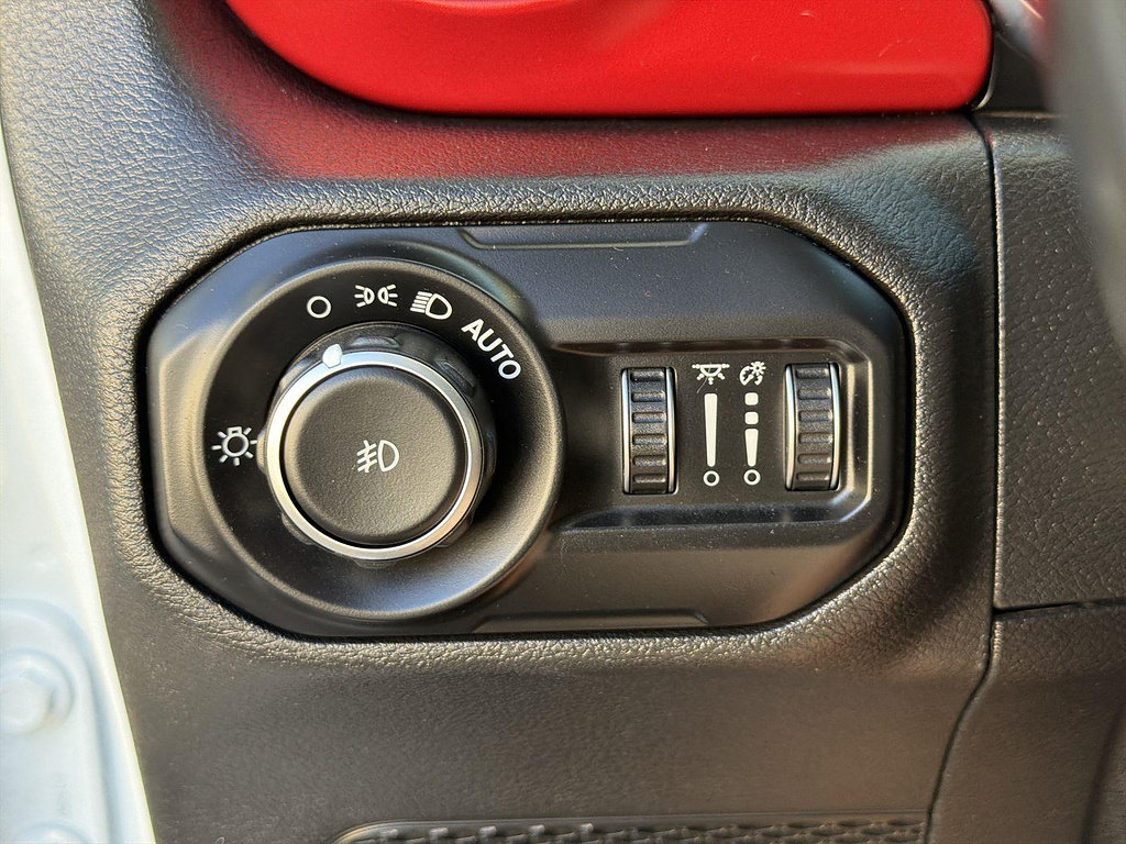 Used 2021 Jeep Wrangler Unlimited Rubicon AWD/4WD image 16