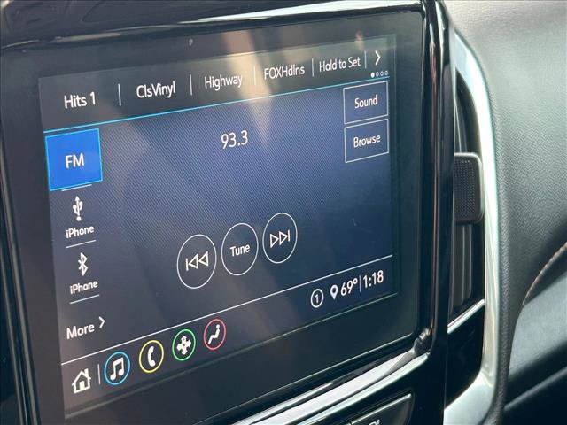 Used 2020 Chevrolet Traverse LT w/ Driver Confidence II Package image 13