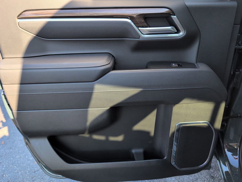 New 2026 Chevrolet Silverado 1500 LT w/ LPO, Dark Essentials Package image 27