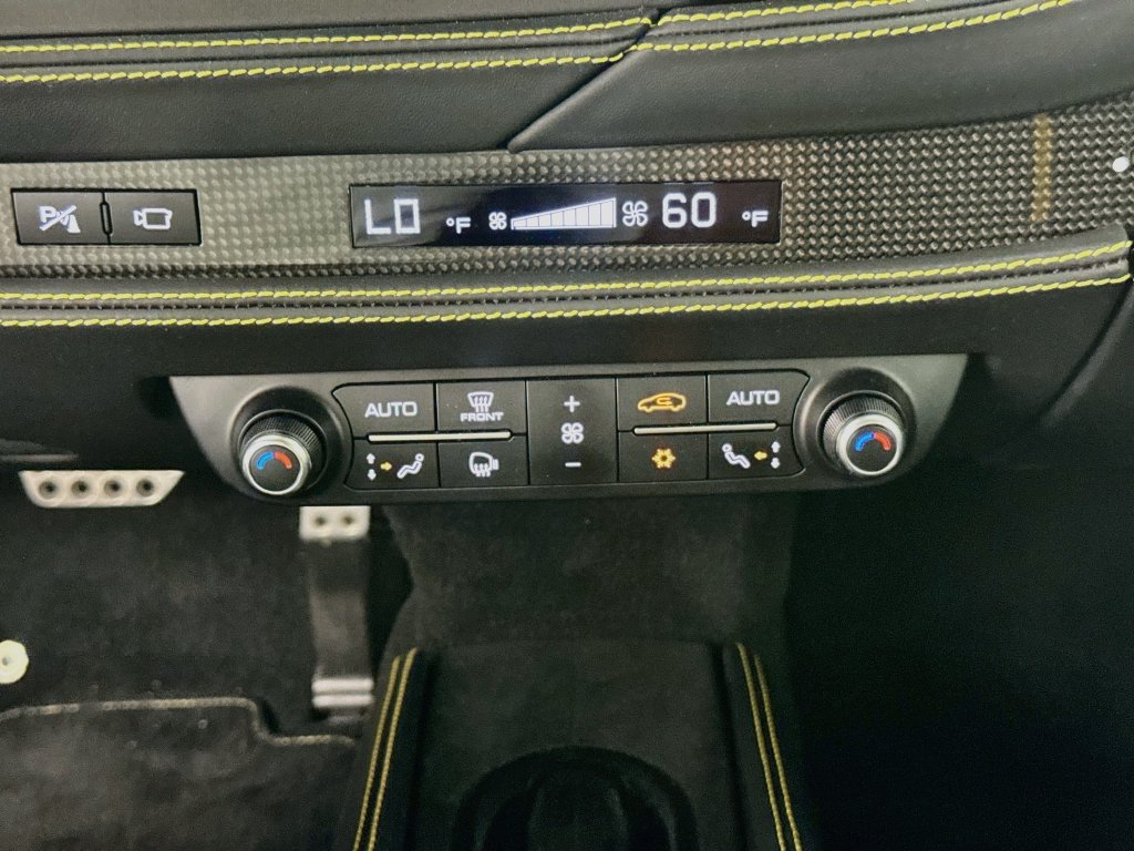 Used 2020 Ferrari F8 Tributo RWD image 16